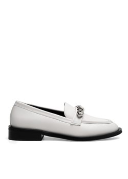Eva Minge Loafersy WGA3289-1Z Biały ze sklepu MODIVO w kategorii Mokasyny damskie - zdjęcie 186521480