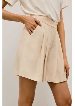 SZORTY DAMSKIE ALICE CREAM RUNWAY ze sklepu Jemiol w kategorii Szorty - zdjęcie 186535800
