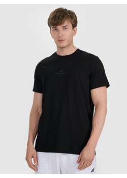 Męski t-shirt z nadrukiem 4F 4FWAW25TTSHM2961 - czarny ze sklepu Sportstylestory.com w kategorii T-shirty męskie - zdjęcie 186540472