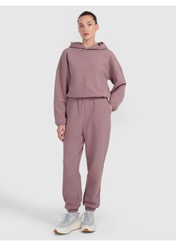 Damskie spodnie dresowe 4F 4FWAW25TTROF1184 - brązowe ze sklepu Sportstylestory.com w kategorii Spodnie damskie - zdjęcie 186540561