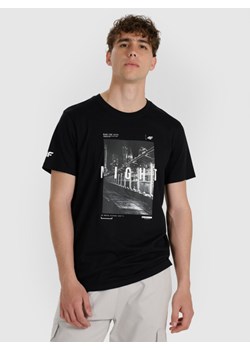 Męski t-shirt z nadrukiem 4F 4FWAW25TTSHM3121 - czarny ze sklepu Sportstylestory.com w kategorii T-shirty męskie - zdjęcie 186558152