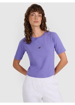 Damski t-shirt crop top 4F 4FWAW25TTSHF2971 - fioletowy ze sklepu Sportstylestory.com w kategorii Bluzki damskie - zdjęcie 186558460