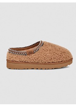 UGG Kapcie &quot;Tasman Maxi Curly&quot; w kolorze jasnobrązowym ze skóry owczej ze sklepu Limango Polska w kategorii Kapcie damskie - zdjęcie 186561664