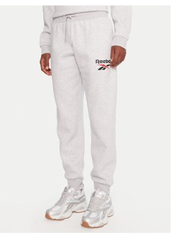 Reebok Spodnie dresowe Stacey RK25166CCW Szary Regular Fit ze sklepu MODIVO w kategorii Spodnie damskie - zdjęcie 186571970