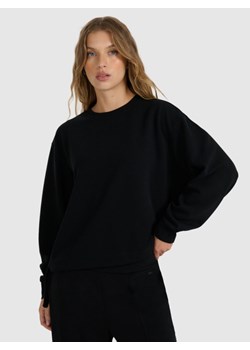 Damska bluza dresowa nierozpinana bez kaptura 4F 4FWAW25TSWSF1837 - czarna ze sklepu Sportstylestory.com w kategorii Bluzy damskie - zdjęcie 186580043