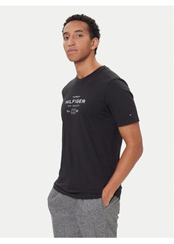 Tommy Hilfiger T-Shirt Stack Graphic MW0MW40002 Czarny Regular Fit ze sklepu MODIVO w kategorii T-shirty męskie - zdjęcie 186588401