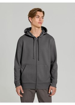 Sinsay - Rozpinana bluza z kapturem i kieszeniami - szary - id: 2328O-90X - marki Sinsay - 186597191 Sinsay - Rozpinana bluza z kapturem i kieszeniami - szary ze sklepu Sinsay w kategorii Bluzy męskie - zdjęcie 186597191