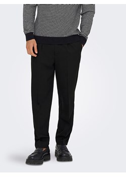 ONLY &amp; SONS Spodnie chino &quot;Miro&quot; - Comfort fit - w kolorze czarnym ze sklepu Limango Polska w kategorii Spodnie męskie - zdjęcie 186600032