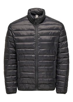 ONLY &amp; SONS Kurtka pikowana &quot;Gavin&quot; w kolorze czarnym ze sklepu Limango Polska w kategorii Kurtki męskie - zdjęcie 186600050