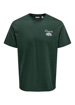 ONLY &amp; SONS Koszulka &quot;Fred&quot; w kolorze ciemnozielonym ze sklepu Limango Polska w kategorii T-shirty męskie - zdjęcie 186611641