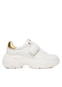 Guess Sneakersy FLFHNN ELE12 Biały ze sklepu MODIVO w kategorii Buty sportowe damskie - zdjęcie 186631042