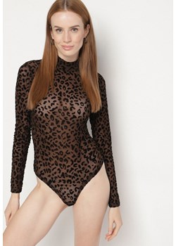 Brązowe Body w Panterkę z Domieszką Wiskozy z Długim Rękawem i Stójką Eclana ze sklepu born2be.pl w kategorii Body damskie - zdjęcie 186634541