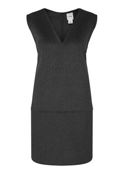 Calvin Klein Sukienka dzianinowa LV044D017G Szary Relaxed Fit ze sklepu MODIVO w kategorii Sukienki - zdjęcie 186636562
