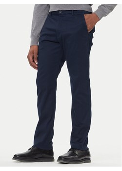 Calvin Klein Chinosy LV040EM633 Granatowy Slim Fit ze sklepu MODIVO w kategorii Spodnie męskie - zdjęcie 186642174