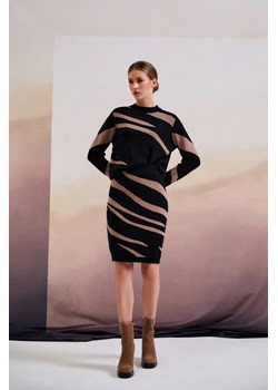 Sweter w zwierzęcy wzór czarny ze sklepu Moodo.pl w kategorii Swetry damskie - zdjęcie 186646011