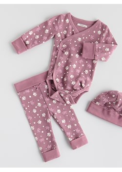 Reserved - Bawełniany komplet z czapką - jasnofioletowy ze sklepu Reserved w kategorii Komplety niemowlęce - zdjęcie 186646531