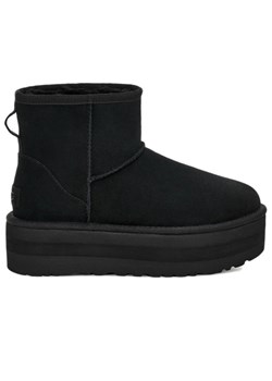 Buty damskie UGG Classic Mini Platform 1134991-BLK - czarne ze sklepu streetstyle24.pl w kategorii Śniegowce damskie - zdjęcie 186649682