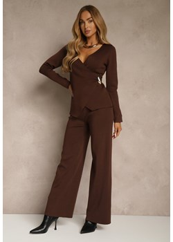 Brązowy Dzianinowy Komplet Szerokie Spodnie z Wiskozą i Kopertowy Sweter Enssa - id: 3198-54-BROWN - marki Renee - 186660022 Brązowy Dzianinowy Komplet Szerokie Spodnie z Wiskozą i Kopertowy Sweter Enssa ze sklepu renee.pl w kategorii Komplety i garnitury damskie - zdjęcie 186660022