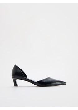 Reserved - Czółenka na obcasie kitten - czarny ze sklepu Reserved w kategorii Czółenka - zdjęcie 186666260