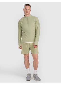 Męska bluza do biegania 4F 4FWAW25TFSWM576 - zielona ze sklepu Sportstylestory.com w kategorii Bluzy męskie - zdjęcie 186668484