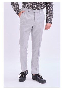 Marks &amp; Spencer Spodnie chino w kolorze jasnoszarym ze sklepu Limango Polska w kategorii Spodnie męskie - zdjęcie 186671321