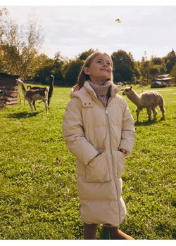 Reserved - Długi płaszcz z puchem - kremowy ze sklepu Reserved w kategorii Płaszcze dziewczęce - zdjęcie 186678624