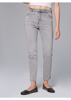 Sinsay - Spodnie jeansowe mom comfort fit - szary ze sklepu Sinsay w kategorii Jeansy męskie - zdjęcie 186679581