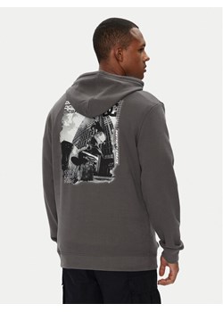 DC Shoes Bluza ADYSF03145 Szary Regular Fit ze sklepu MODIVO w kategorii Bluzy męskie - zdjęcie 186690782