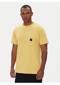 DC Shoes T-Shirt ADYKT03246 Żółty Regular Fit ze sklepu MODIVO w kategorii T-shirty męskie - zdjęcie 186691171