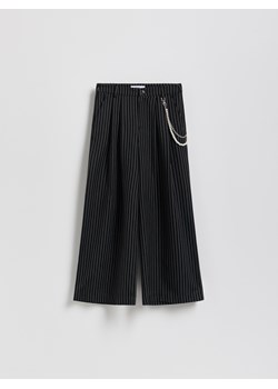 Reserved - Spodnie wide leg w paski - czarny - id: 068FG-99X - marki Reserved - 186694762 Reserved - Spodnie wide leg w paski - czarny ze sklepu Reserved w kategorii Spodnie dziewczęce - zdjęcie 186694762