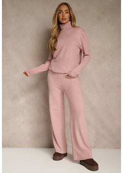 Różowy Komplet Dzianinowy z Wełną i Bawełną Szerokie Spodnie i Golf Lennria - id: 3695-M-45-PINK - marki Renee - 186699162 Różowy Komplet Dzianinowy z Wełną i Bawełną Szerokie Spodnie i Golf Lennria ze sklepu renee.pl w kategorii Komplety i garnitury damskie - zdjęcie 186699162
