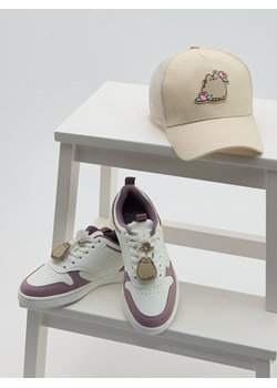 Reserved - Sneakersy z imitacji skóry Pusheen - biały ze sklepu Reserved w kategorii Buty sportowe dziecięce - zdjęcie 186701192
