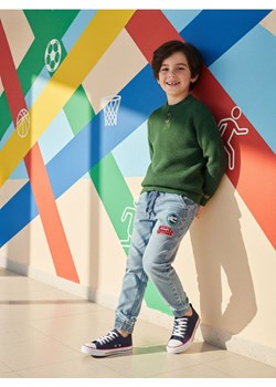 Sinsay - Jeansy jogger z efektem sprania - niebieski - id: 938EM-55J - marki Sinsay - 186703080 Sinsay - Jeansy jogger z efektem sprania - niebieski ze sklepu Sinsay w kategorii Spodnie chłopięce - zdjęcie 186703080