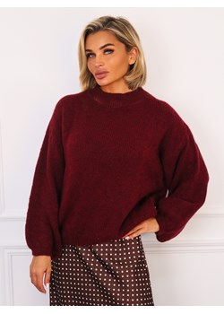 SWETER OVERSIZE Z DOMIESZKĄ WEŁNY- BORDOWY ze sklepu olika.com.pl w kategorii Swetry damskie - zdjęcie 186707593