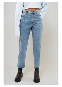 Monki Dżinsy - Regular fit - w kolorze błękitnym ze sklepu Limango Polska w kategorii Jeansy damskie - zdjęcie 186709150