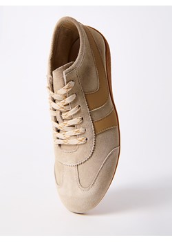 Mohito - Skórzane sneakersy - beżowy ze sklepu Mohito w kategorii Buty sportowe damskie - zdjęcie 186714153