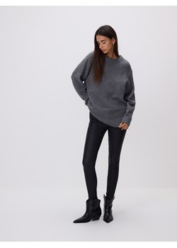 Reserved - Gładki sweter - szary ze sklepu Reserved w kategorii Swetry damskie - zdjęcie 186714531