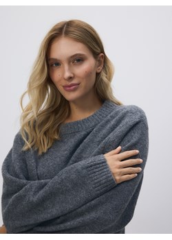 Reserved - Gładki sweter - szary ze sklepu Reserved w kategorii Swetry damskie - zdjęcie 186717264