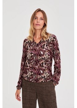 Wzorzysty sweter brązowy ze sklepu Moodo.pl w kategorii Swetry damskie - zdjęcie 186717713
