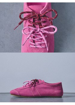 Mohito - Skórzane sneakersy - różowy ze sklepu Mohito w kategorii Buty sportowe damskie - zdjęcie 186724344