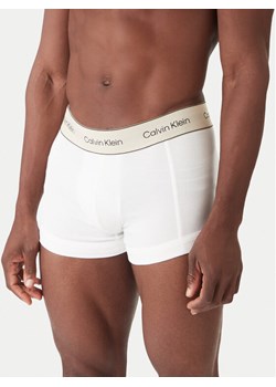Calvin Klein Underwear Komplet 3 par bokserek LV00NB4446 Kolorowy ze sklepu MODIVO w kategorii Majtki męskie - zdjęcie 186732533