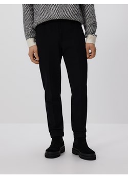 Reserved - Spodnie chino slim z kantem - czarny ze sklepu Reserved w kategorii Spodnie męskie - zdjęcie 186739412