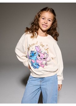 Sinsay - Bawełniana bluza z nadrukiem Stitch - kremowy - id: 342DN-01X - marki Sinsay - 186744032 Sinsay - Bawełniana bluza z nadrukiem Stitch - kremowy ze sklepu Sinsay w kategorii Bluzy dziewczęce - zdjęcie 186744032