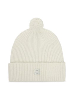 Czapka Calvin Klein Emblem Brushed LV04D8067G Écru ze sklepu eobuwie.pl w kategorii Czapki zimowe męskie - zdjęcie 186751284