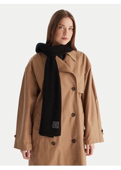 Calvin Klein Szalik Emblem LV04D8014G Czarny ze sklepu MODIVO w kategorii Szaliki męskie - zdjęcie 186752560