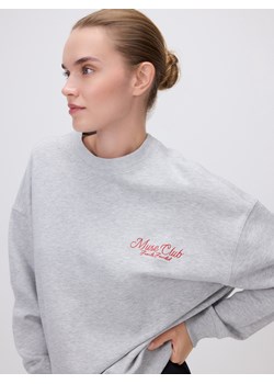 Reserved - Bluza z haftowanym napisem - jasnoszary ze sklepu Reserved w kategorii Bluzy damskie - zdjęcie 186760104