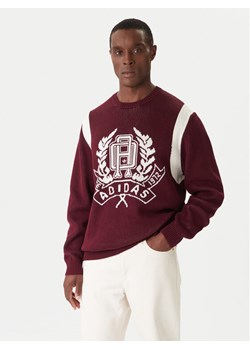 adidas Sweter JX8215 Bordowy Regular Fit ze sklepu MODIVO w kategorii Swetry męskie - zdjęcie 186762751