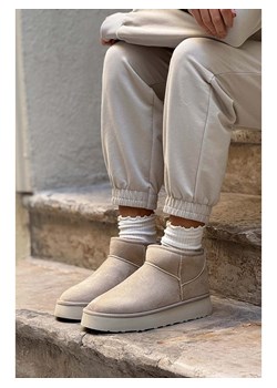 trendyol Skórzane botki w kolorze beżowym ze sklepu Limango Polska w kategorii Śniegowce damskie - zdjęcie 186766303