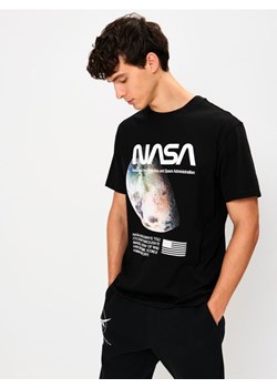 Sinsay - Bawełniana koszulka z nadrukiem NASA - czarny ze sklepu Sinsay w kategorii T-shirty męskie - zdjęcie 186780931