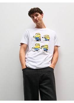 Sinsay - Bawełniana koszulka z nadrukiem Minions - biały ze sklepu Sinsay w kategorii T-shirty męskie - zdjęcie 186780990